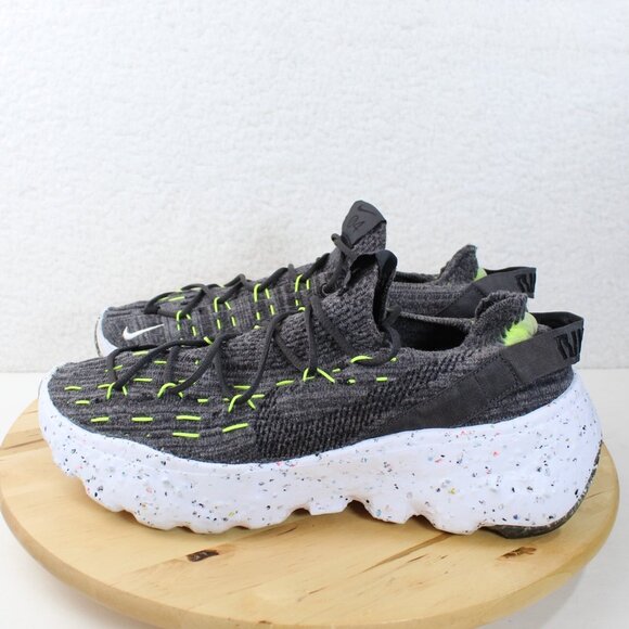 Nike Space Hippie 04 Running Shoe Sneaker Mens 10 Black Volt White CZ6398 010 - Picture 2 of 10